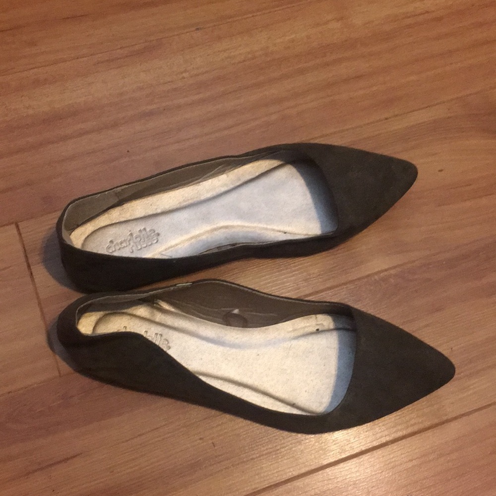 Charlotte Russe Olive Pointed Toe Flats